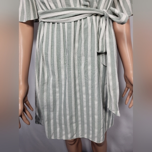 Gianni Bini Striped Wrapped Style Dress - Picture 4 of 12